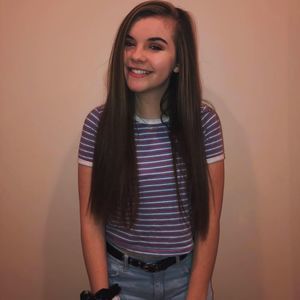 Meet your Posher, Alexis